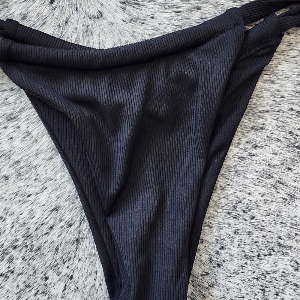 SOLD!!NWOT Bikini Size Large - Picture 4 of 8